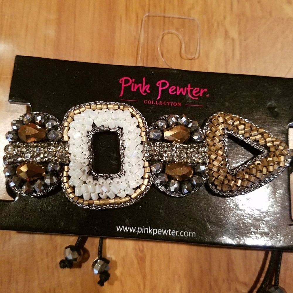 BRACELET